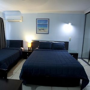 Twin Room Queen Single Bed